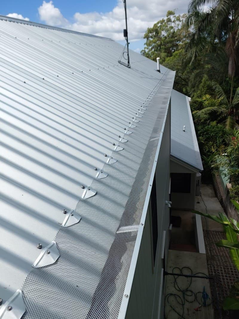 Jo and Co Services gutter cleaning work in Springfield