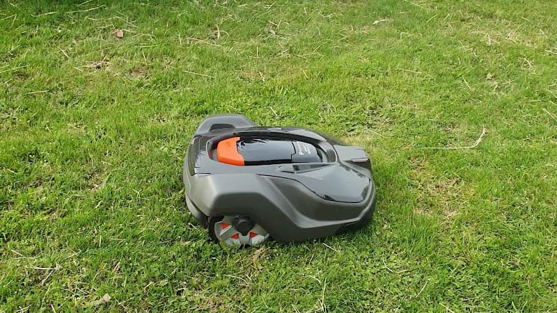 Johnny's Gardening and Mowing lawn care work in Ballarat North