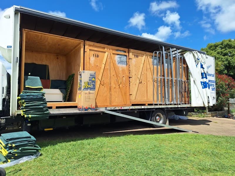 John's Furniture Removals removalist work in Yandina