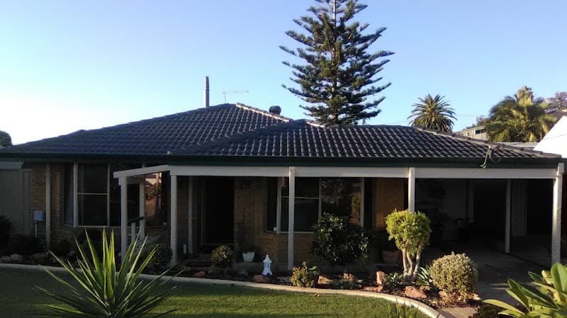 Joondalup roof Restorer roofing work in Heathridge