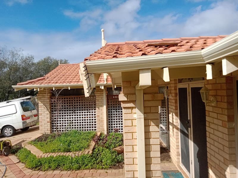 Joondalup roof Restorer roofing work in Heathridge
