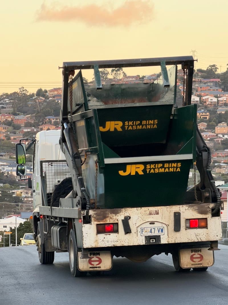 JR Skip Bins Tasmania rubbish removal work in Glenorchy