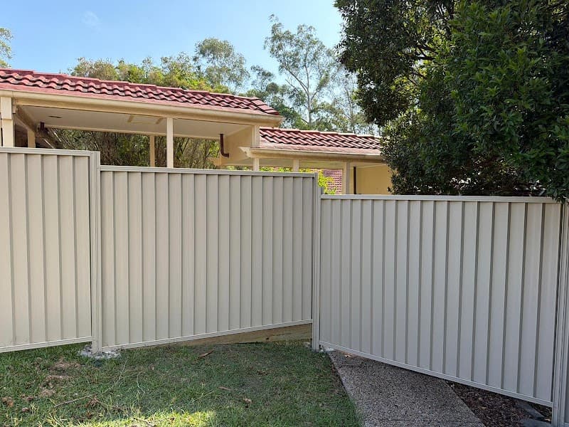 JRC Fencing fencing work in Broadbeach Waters