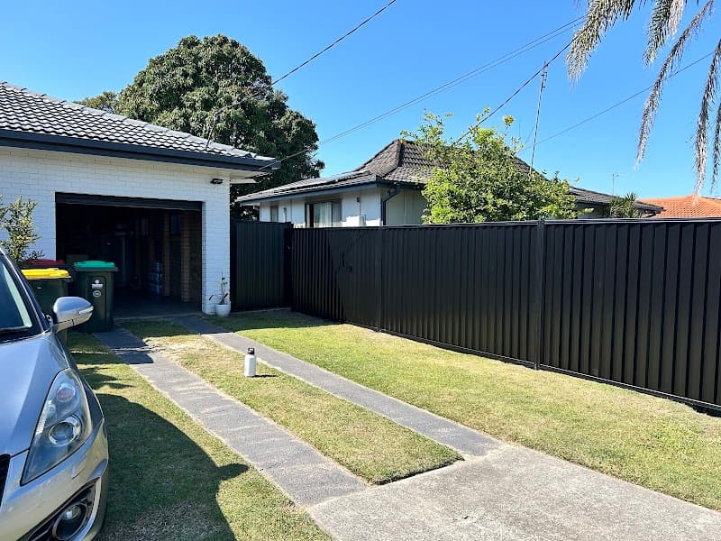 JRC Fencing fencing work in Broadbeach Waters