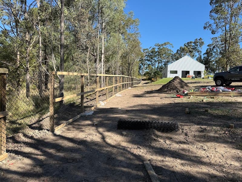 JRC Fencing fencing work in Broadbeach Waters
