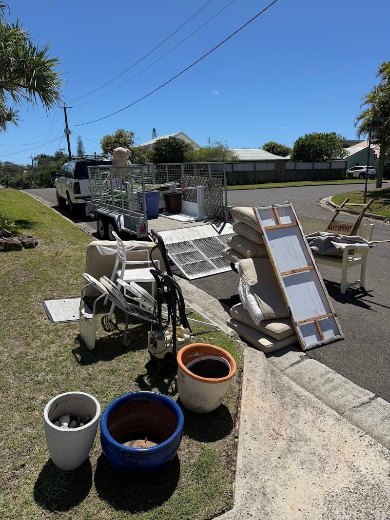 Junk Away Rubbish Removal Sunshine Coast rubbish removal work in Maroochydore