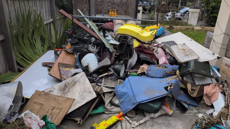 Junk Moovaz demolition work in Frankston