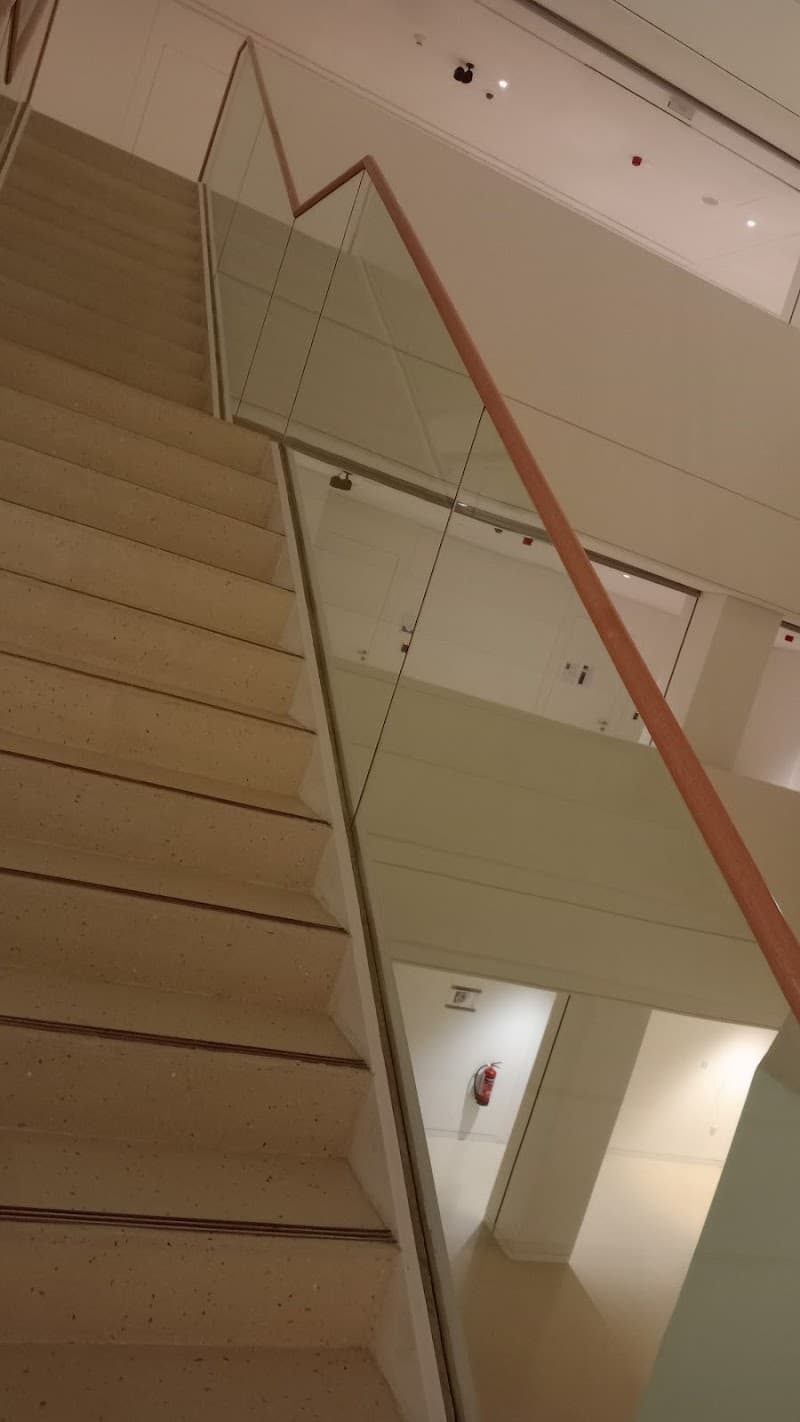 Kardan Glassworks (WA) Pty Ltd glass & glazier work in Osborne Park