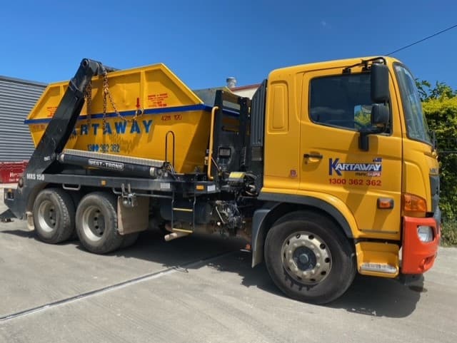 Kartaway: Skip Bin Hire Gold Coast rubbish removal work in Carrara