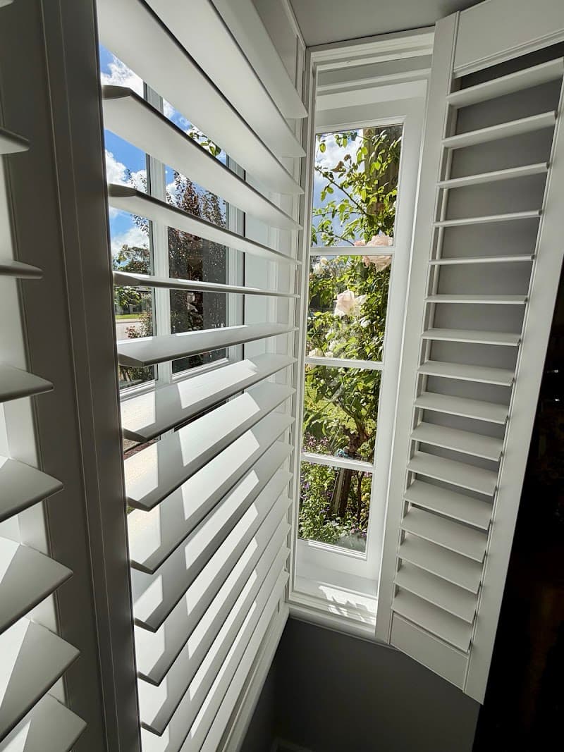 Katandra Interiors Bunbury - Luxaflex Windows Fashion Gallery curtains & blinds work in East Bunbury