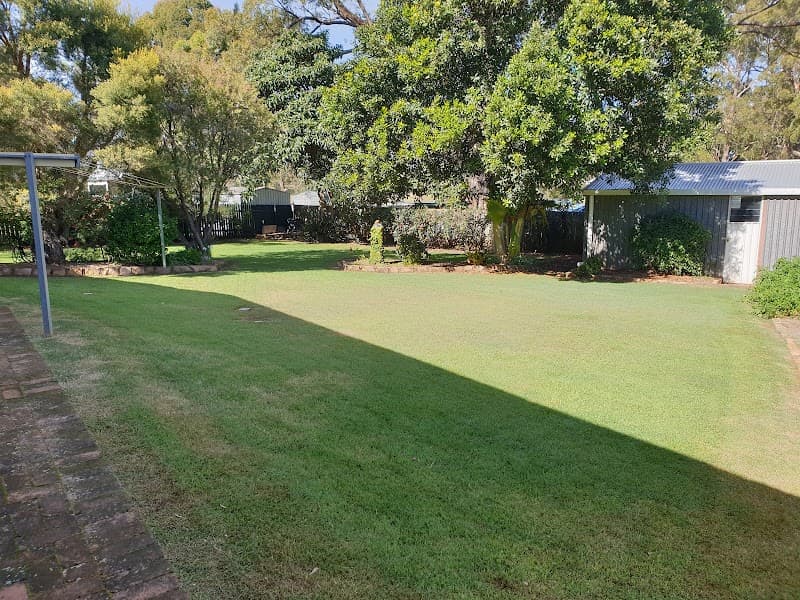 KC & J YARD SERVICE lawn care work in Glenvale