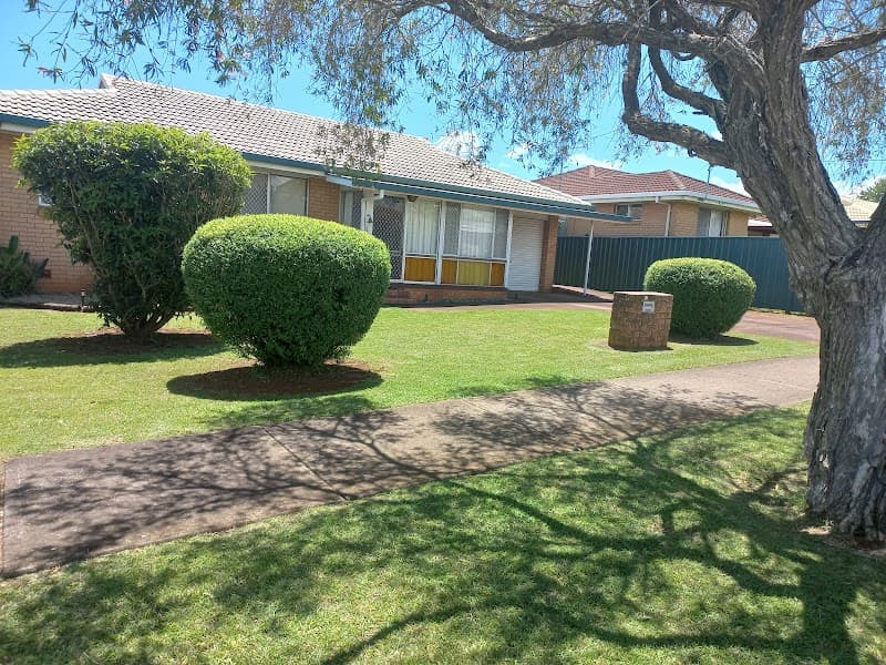 KC & J YARD SERVICE lawn care work in Glenvale
