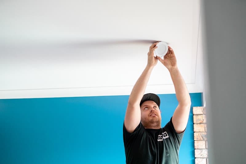 Kendal Electricians electrician work in Bar Beach