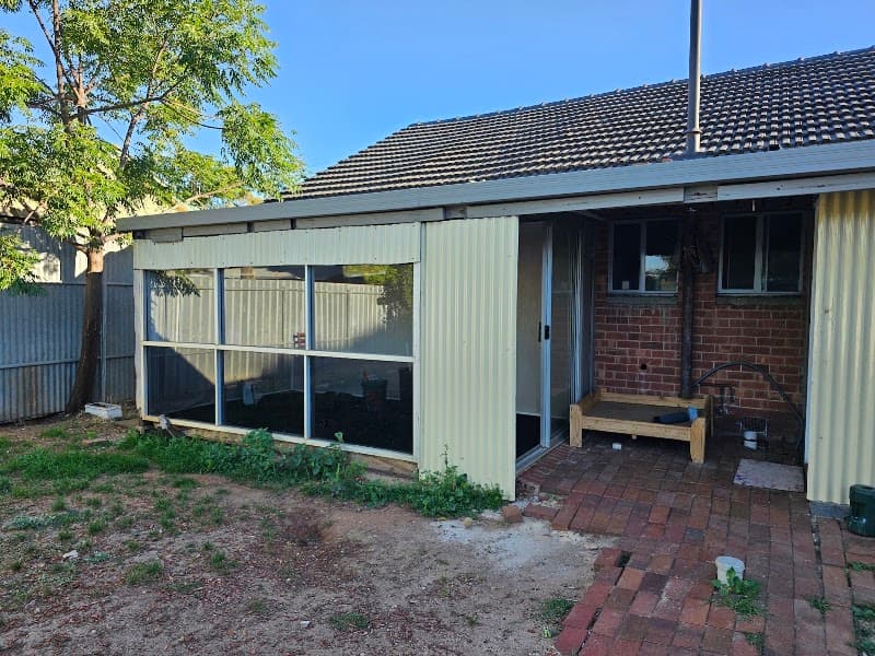 Kenny's Maintenance and Electrical handyman work in Pooraka
