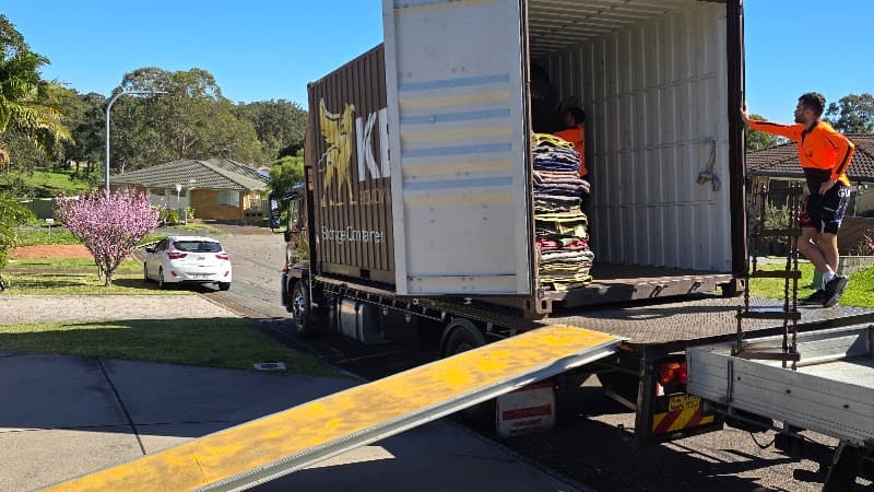 Kent Removals & Storage - Newcastle removalist work in Tomago