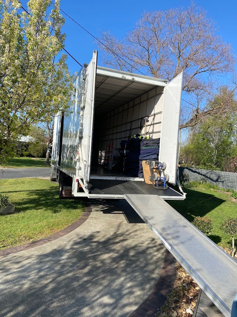 Kevin Hanley Removals and Storage removalist work in North Albury