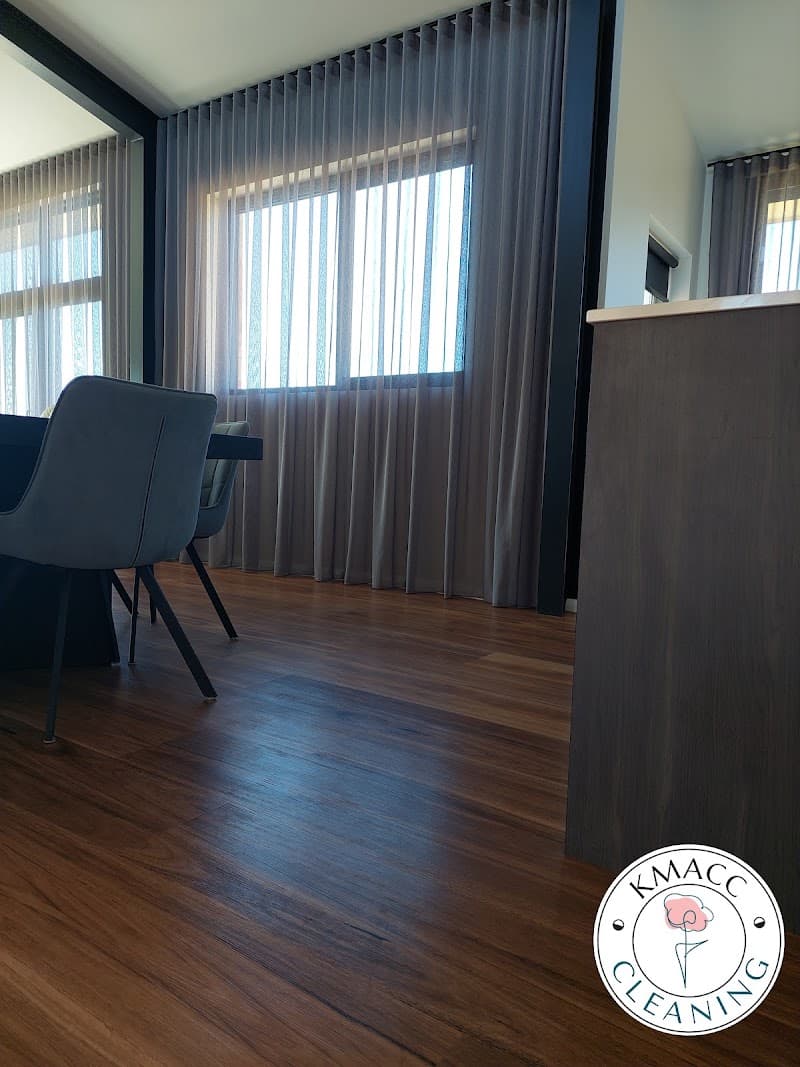 Kmacc Cleaning carpet cleaning work in North Albury