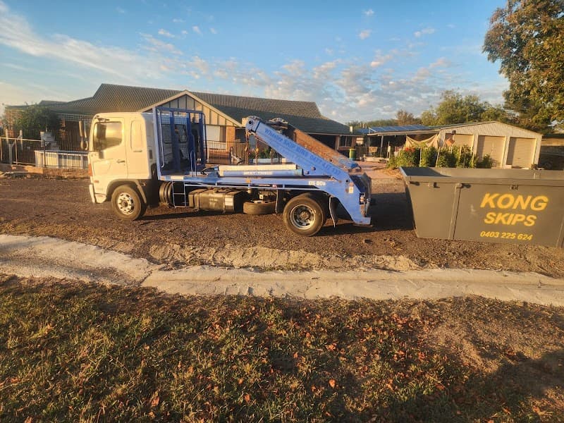 Kong Skip Bins Canberra rubbish removal work in Sutton