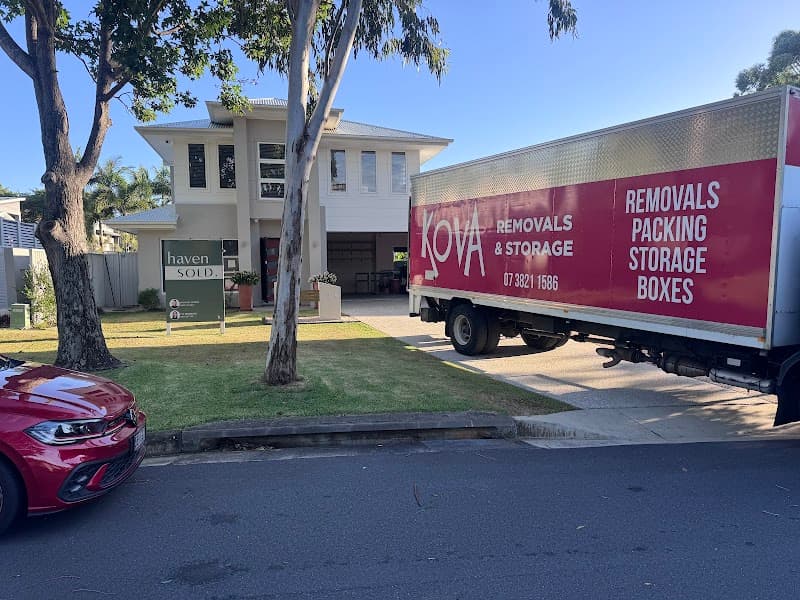 Kova Furniture Removals removalist work in Chandler