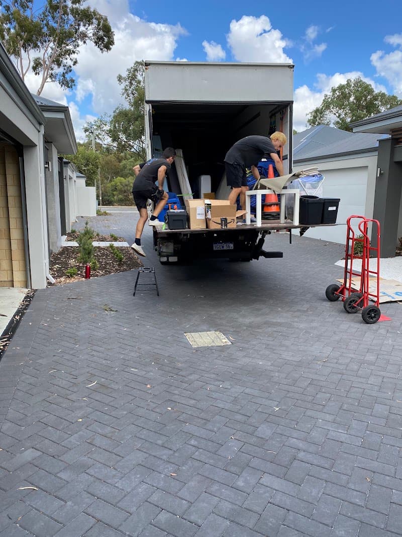 Kroos Logistics Movers removalist work in Success