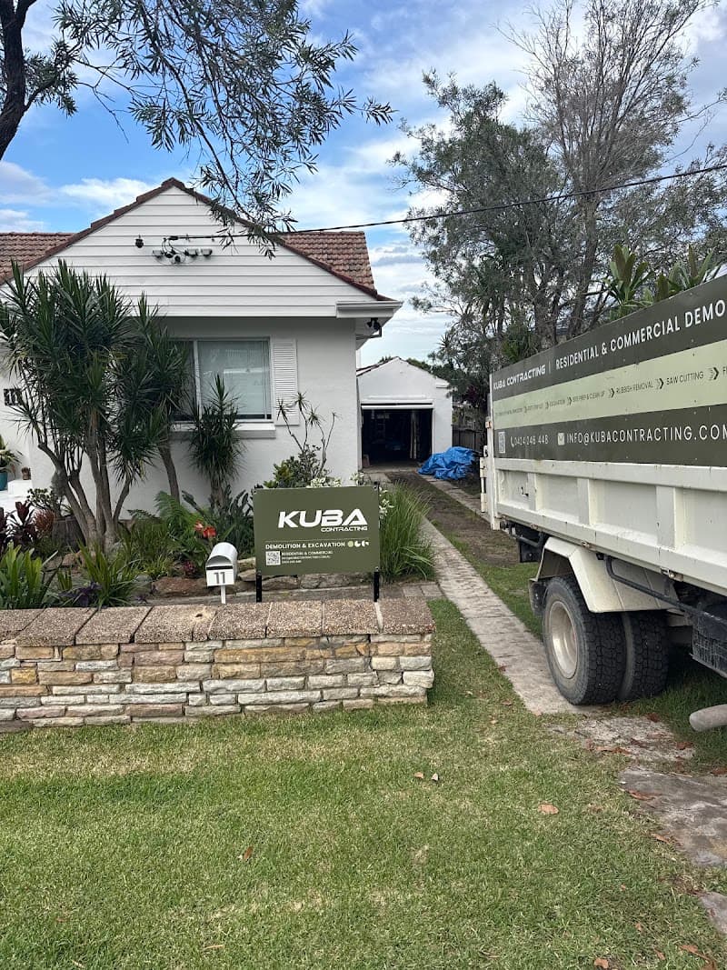 Kuba Contracting demolition work in Narraweena