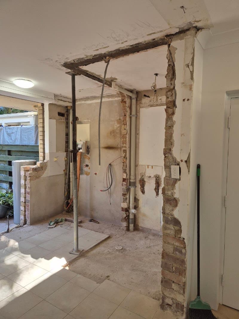 Kuba Contracting demolition work in Narraweena