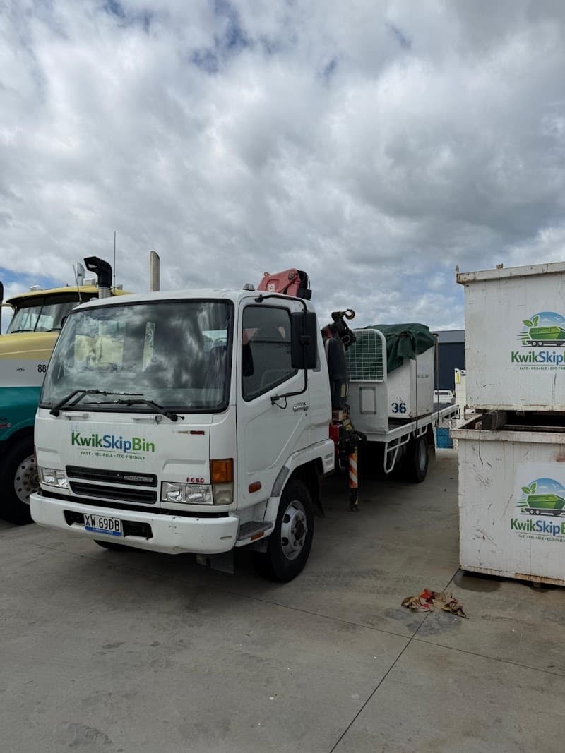 KWIK SKIPS AND BINS ALBURY/WODONGA rubbish removal work in Lavington