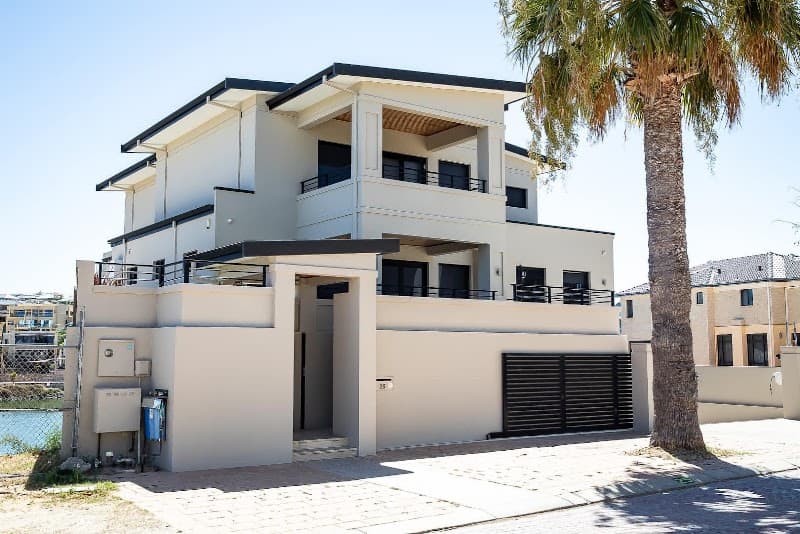 LA Painting & Decorating painter work in Clarkson