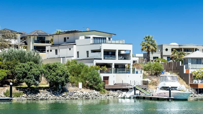 LA Painting & Decorating painter work in Clarkson