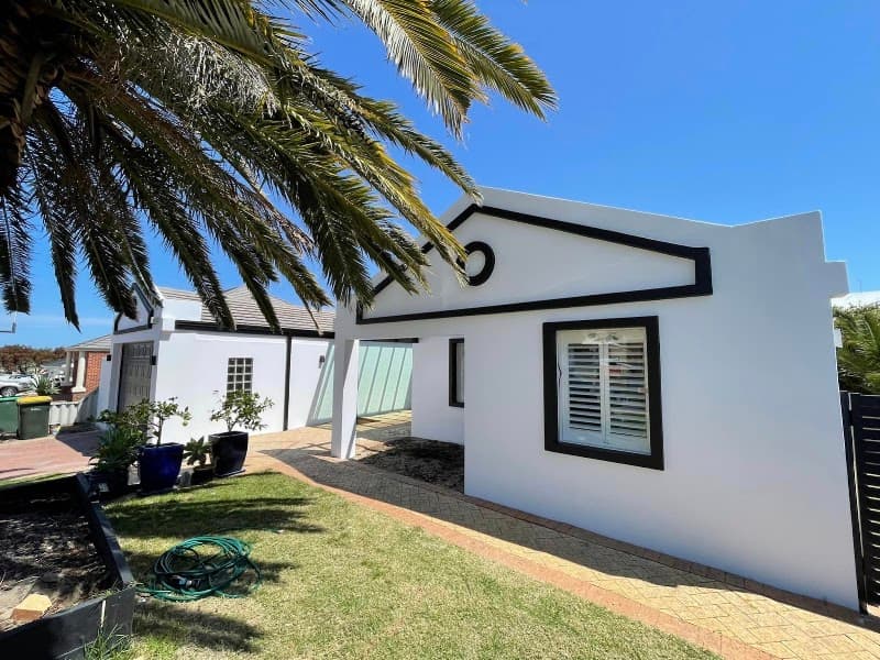 LA Painting & Decorating painter work in Clarkson