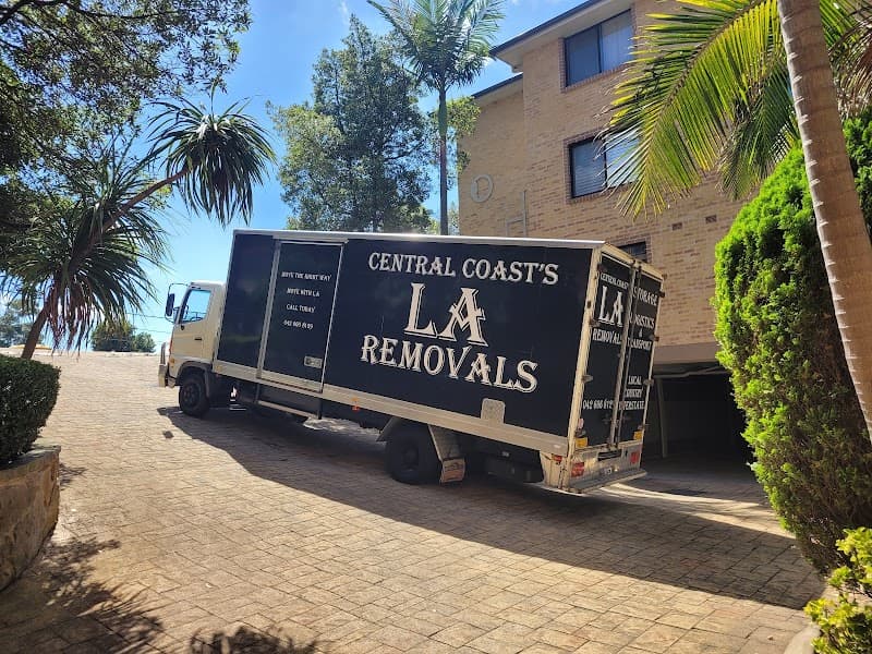 LA Removals removalist work in Woy Woy