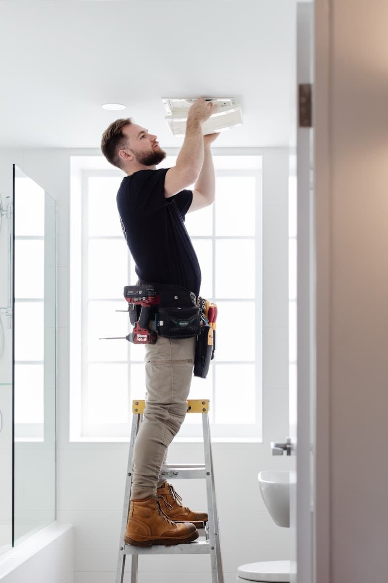 Lakeside Air & Electrical air conditioning work in Redhead