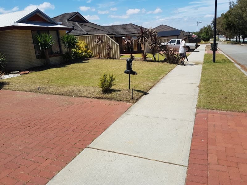 Landscaped Gardens lawn care work in Joondalup