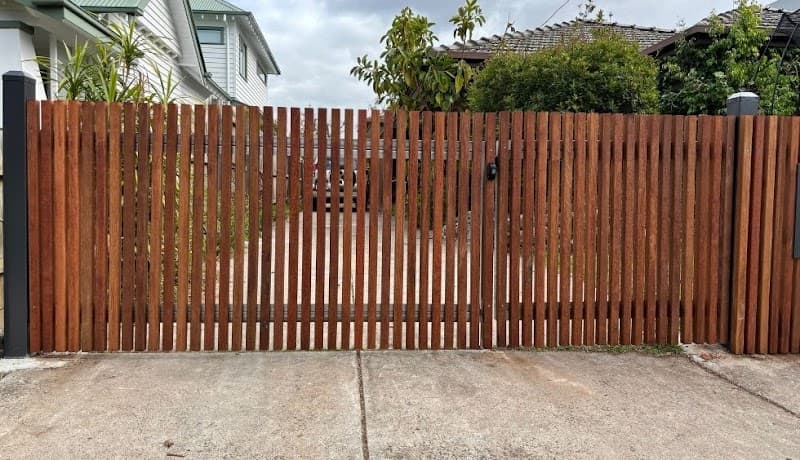 Latitude Fencing & Gates fencing work in Heidelberg West