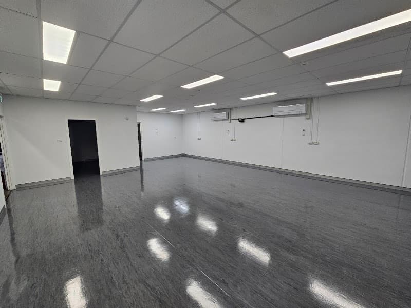 Laurence Coatings painter work in Mayfield West