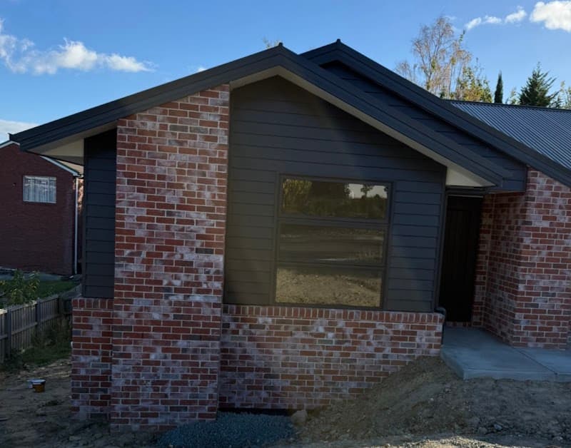 LAVISH PAINTERS & MAINTENANCE PTY LTD painter work in North Hobart