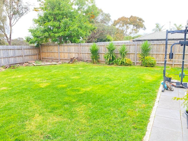 Lawn Logic - Lawn Mowing | Pressure Washing | Gutter Cleaning - Mornington Peninsula gutter cleaning work in Mornington