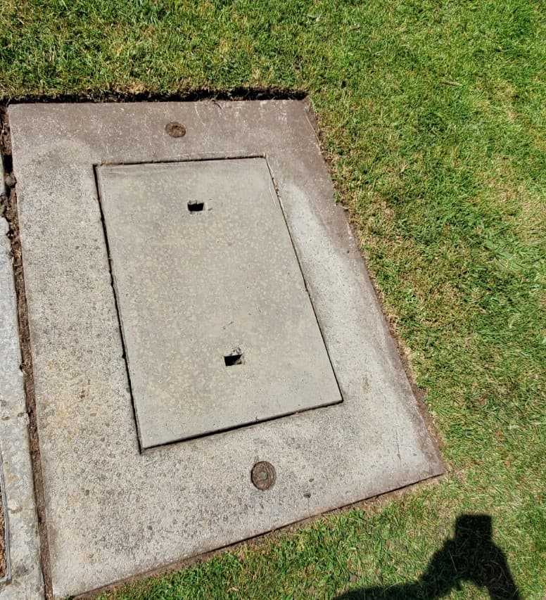 Lawn Logic - Lawn Mowing | Pressure Washing | Gutter Cleaning - Mornington Peninsula gutter cleaning work in Mornington