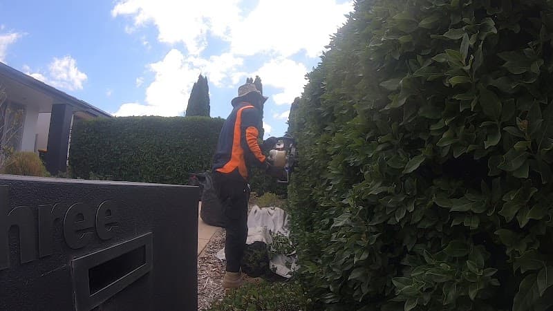 Lawn Mowing Canberra - LawnMowingCanberra.Com.Au lawn care work in Kaleen
