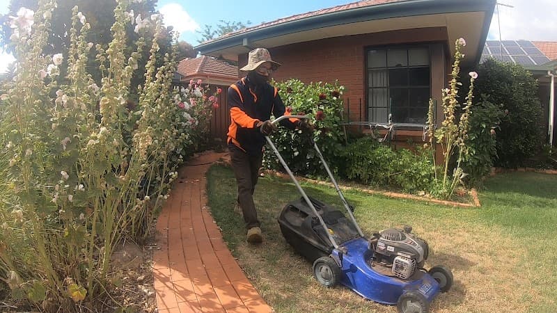 Lawn Mowing Canberra - LawnMowingCanberra.Com.Au lawn care work in Kaleen