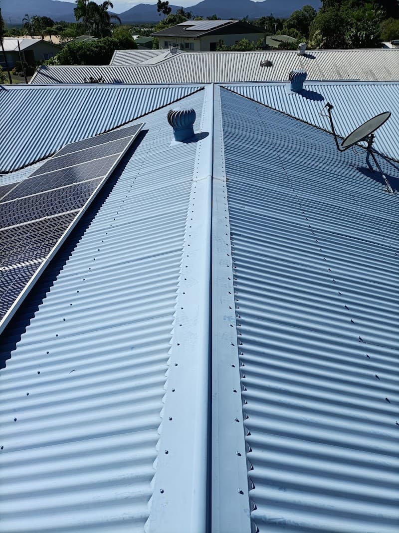 Leading Pressure Washing gutter cleaning work in Cairns City