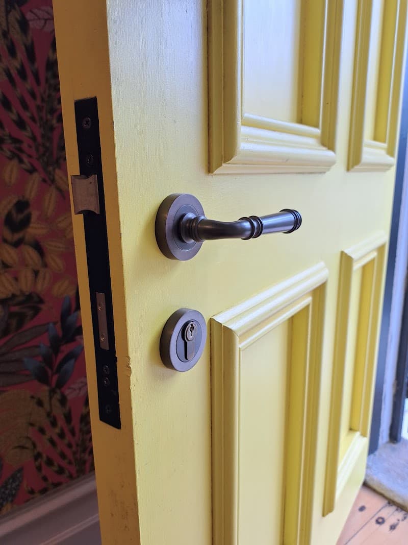 Legacy Locksmith locksmith work in Neutral Bay
