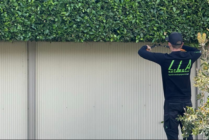 Legendary Landscaping Australia - Lawn Mowing, Gardening, Landscaping lawn care work in Beaumaris