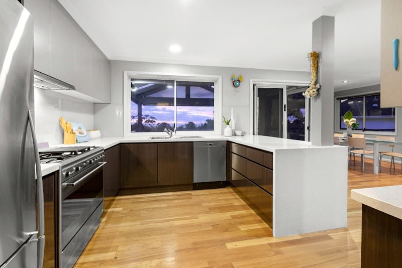 Let’s Paint Your Place painter work in Seaford