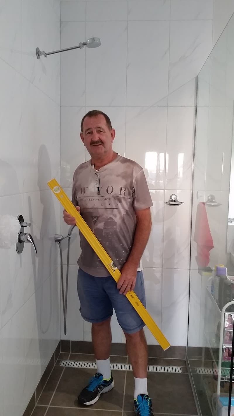 LG Tiling bathroom renovation work in Aitkenvale