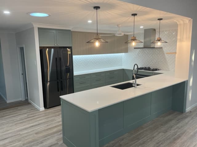 Lifestyle Kitchens N.Q. bathroom renovation work in Aitkenvale