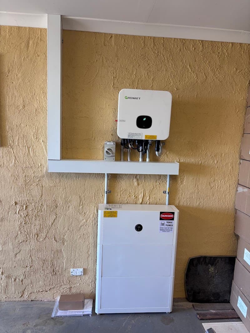 Lilojo Solar solar panel installation work in Safety Beach