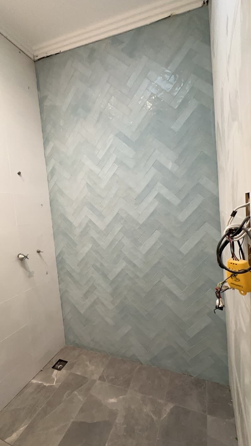 Linear Tiling tiling work in Guildford