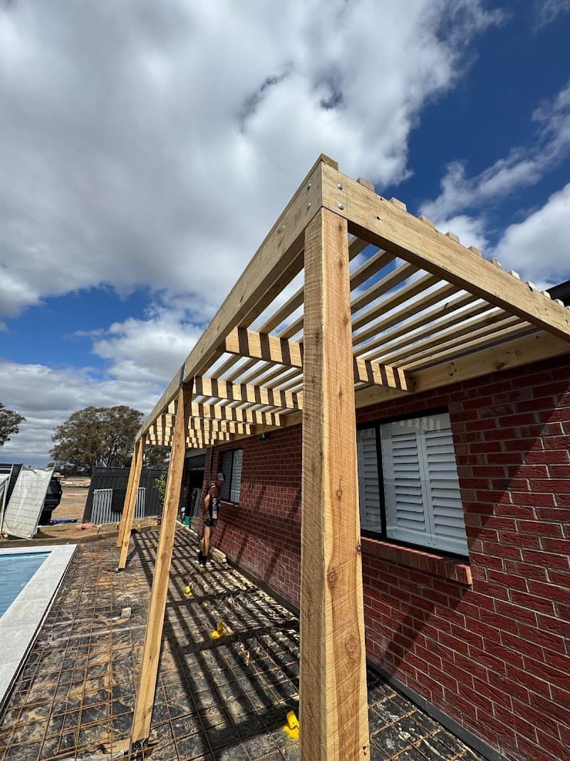 LM Construction carpentry work in Kennington