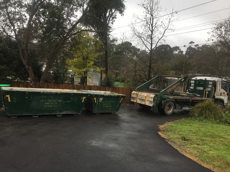 Local Skip Bins Hire rubbish removal work in Glen Waverley